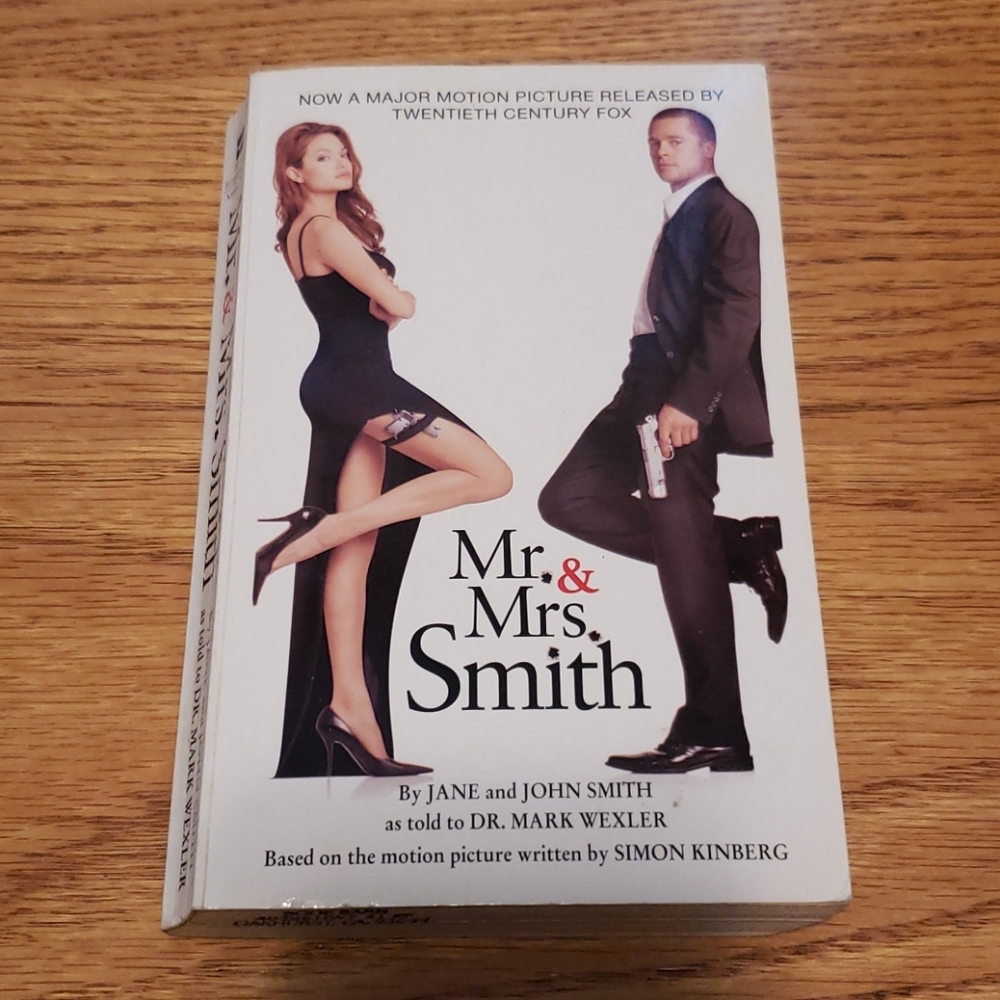 🛍 2/$6 🛍 Mr. & Mrs. Smith By: Cathy East Dubowski